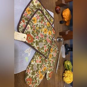 Vintage NWT oven mits